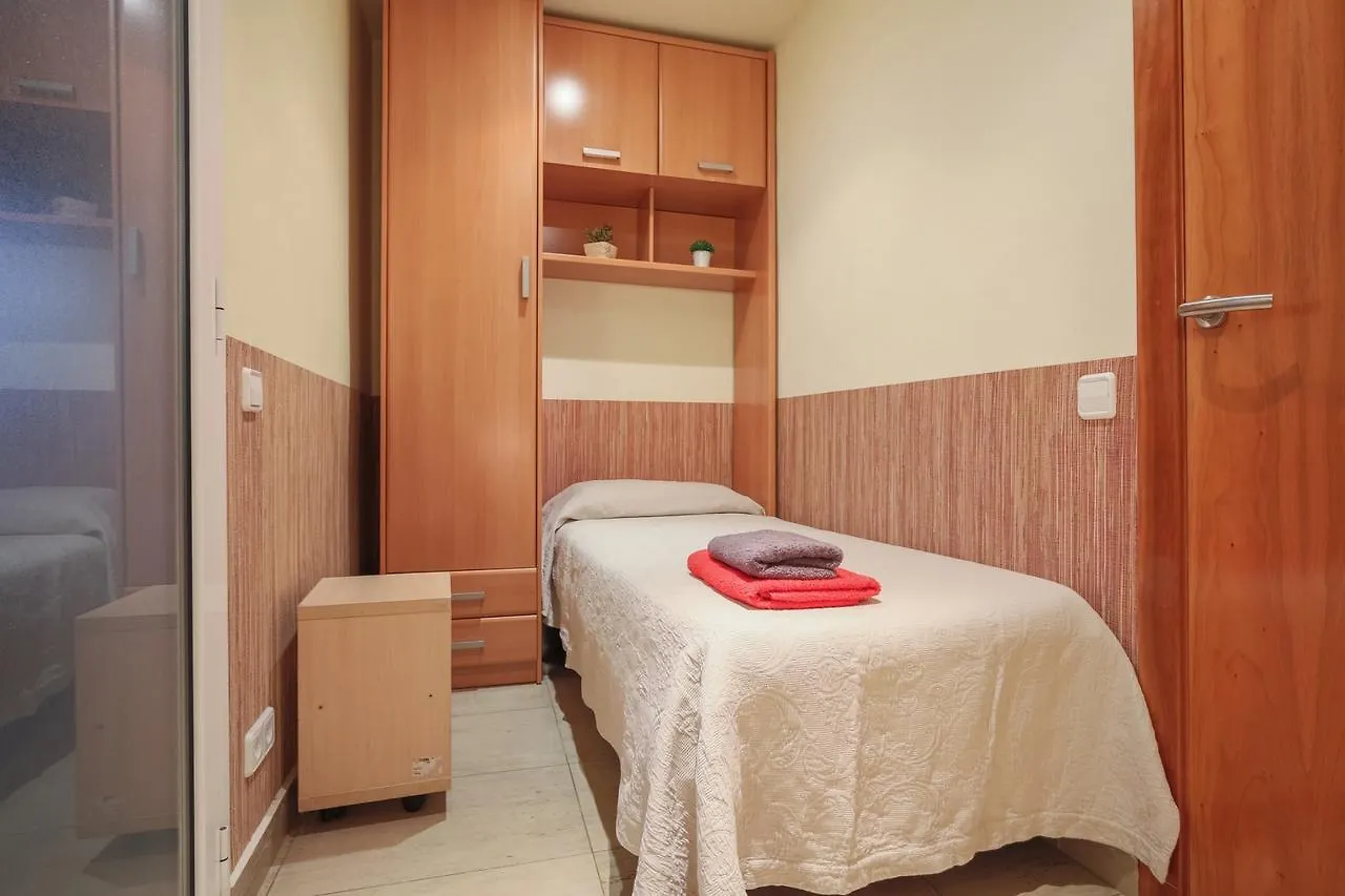Aparteasy - Family Apartment Sant Antoni Barcelone 0*,  Espagne